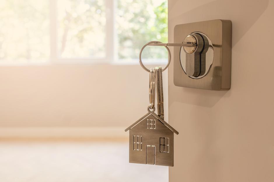 Mastering the First Impression: Your intriguing post title goes here 334921953-open-door-new-home-key-and-hom